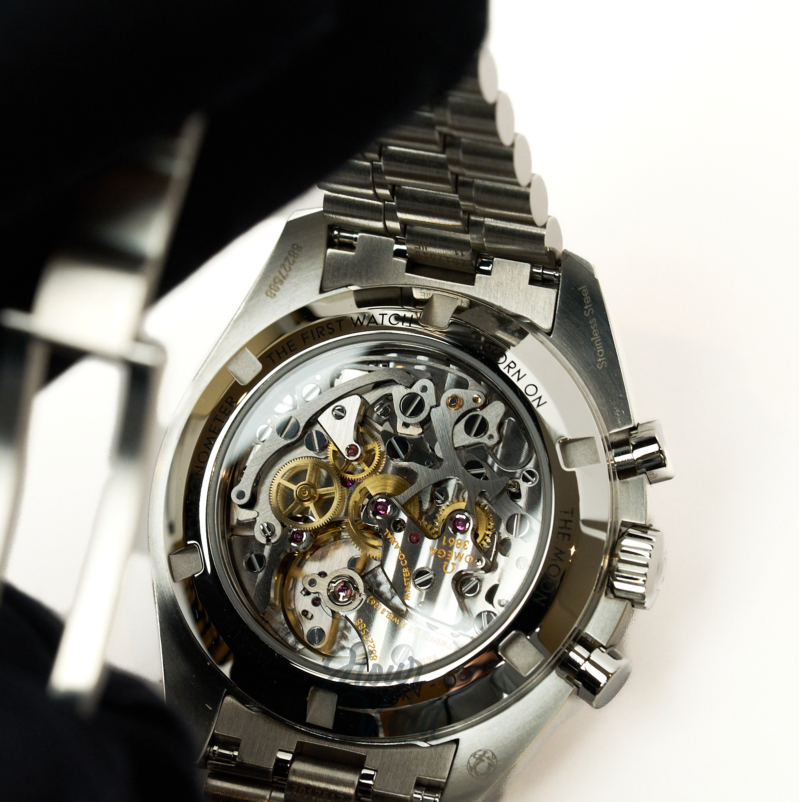 Omega Speedmaster Moonwatch Professional - Image 9