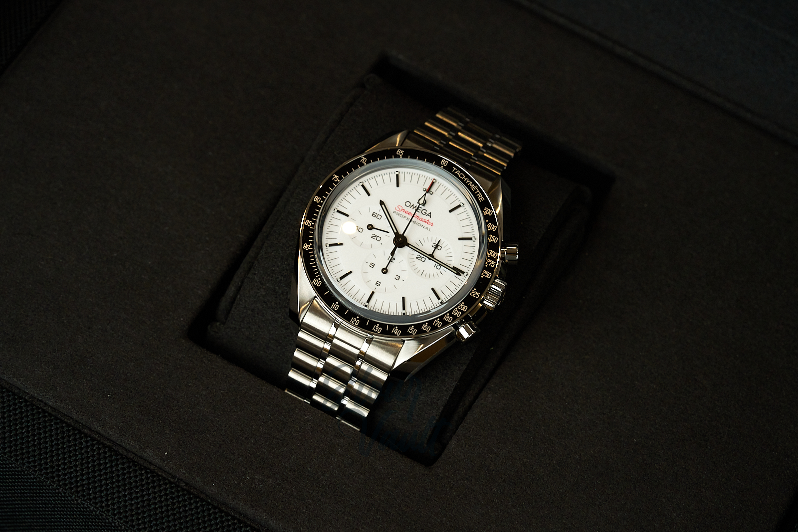 Omega Speedmaster Moonwatch Professional - Image 11