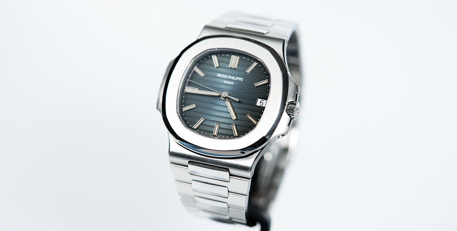 Patek Philippe Nautilus 5800 1A - Image 3