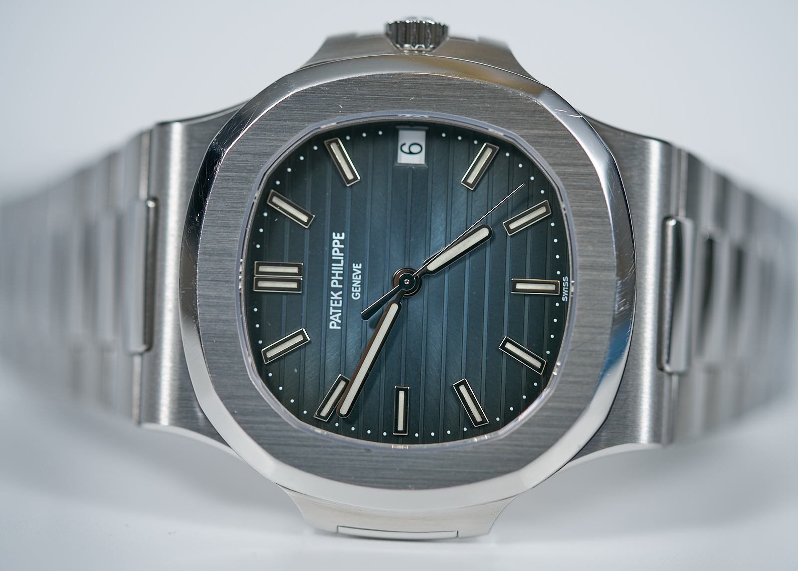 Patek Philippe Nautilus 5800 1A - Image 4