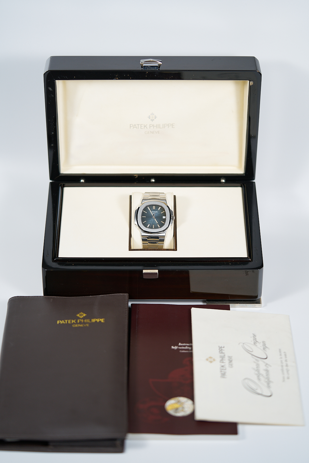 Patek Philippe Nautilus 5800 1A - Image 10