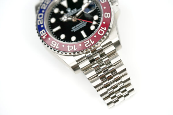 Rolex GMT Master II "Pepsi" Jubilee 126710BLRO