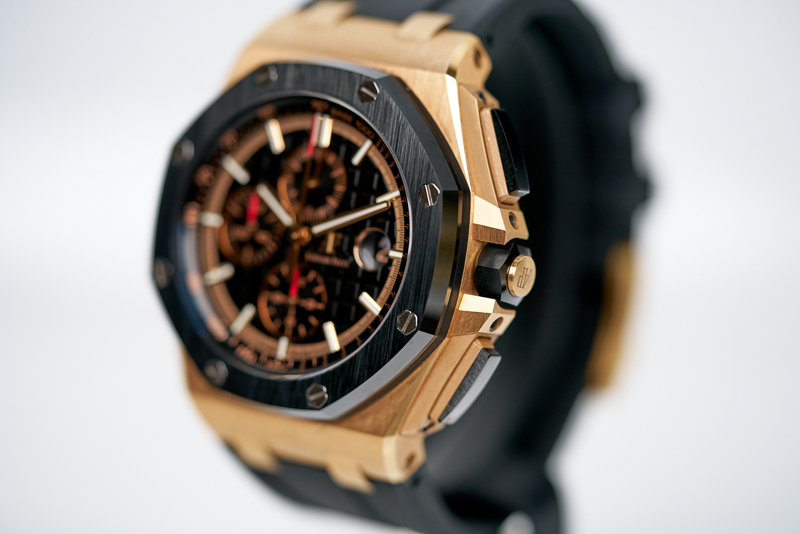 Audemars Piguet Royal Oak Offshore 26401RO - Image 5