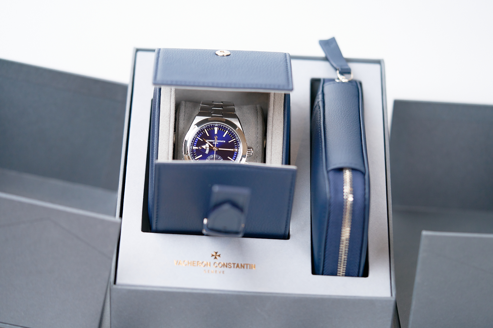 Vacheron Constantin Overseas Dual Time 7920V/210A-B334 - Image 10