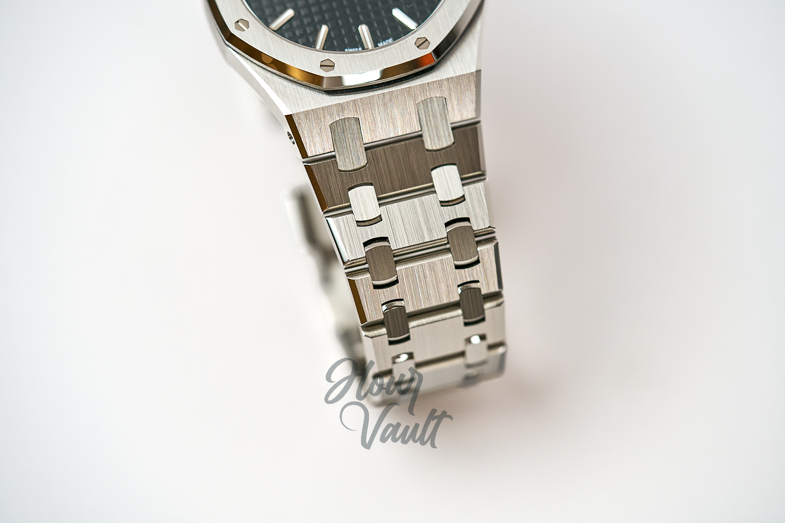 2026 Audemars Piguet Royal Oak 33MM 67650ST BNIB - Image 5
