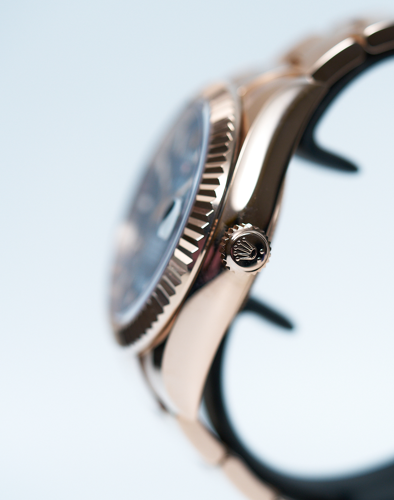2025 Rolex Skydweller Rose Gold 42MM Blue Dial 336935 - Image 4