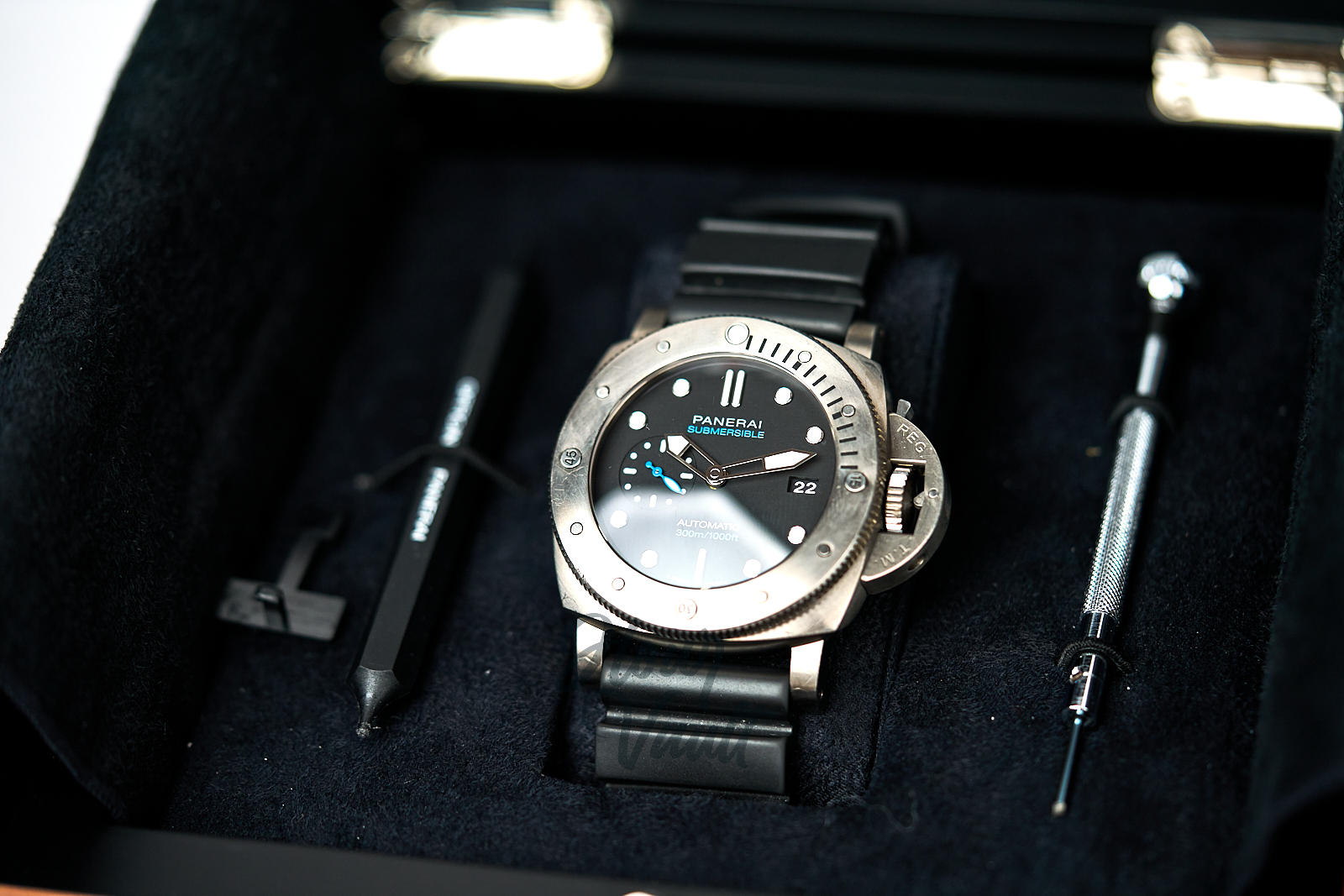 2023 Panerai Submersible 47MM PAM 02305 - Image 14